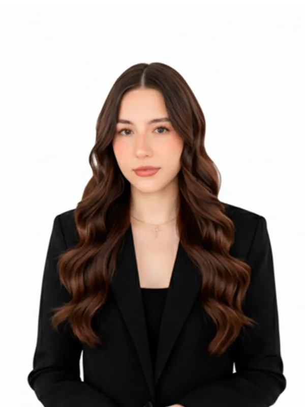 Giuliana Sarmiento | Photographer / Filmmaker | Renew Productions