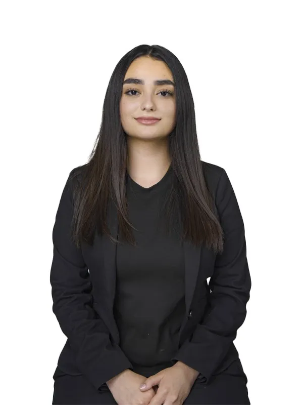 Valentina Peña | Filmmaker / Photographer | Renew Productions